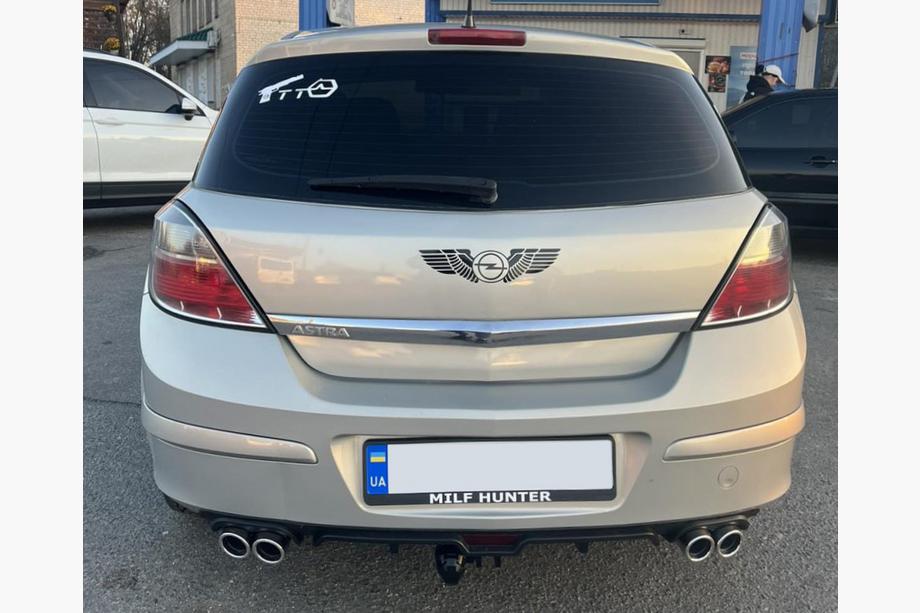 Univerzální zadní difuzor DPT V-7 (ABS) (matná černá) Fotografie 4