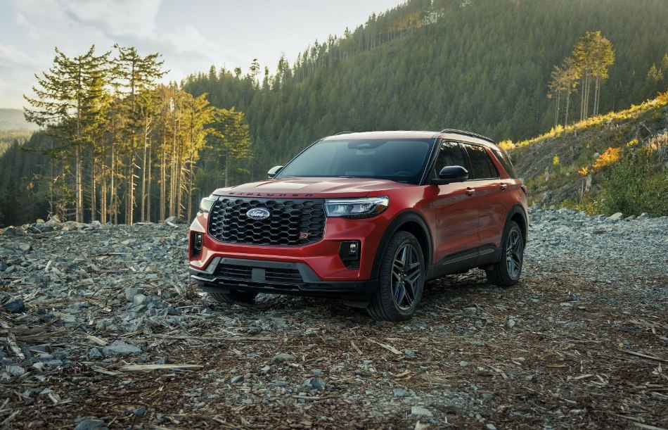 Recenze modernizovaného amerického SUV Ford Explorer 2024
