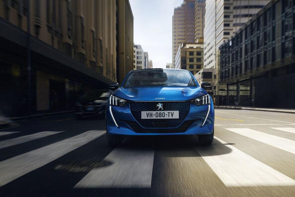 Recenze elektrické verze hatchbacku Peugeot e-208