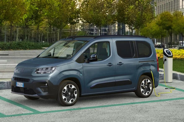 Recenze elektrického kompaktního MPV Fiat E-Doblo