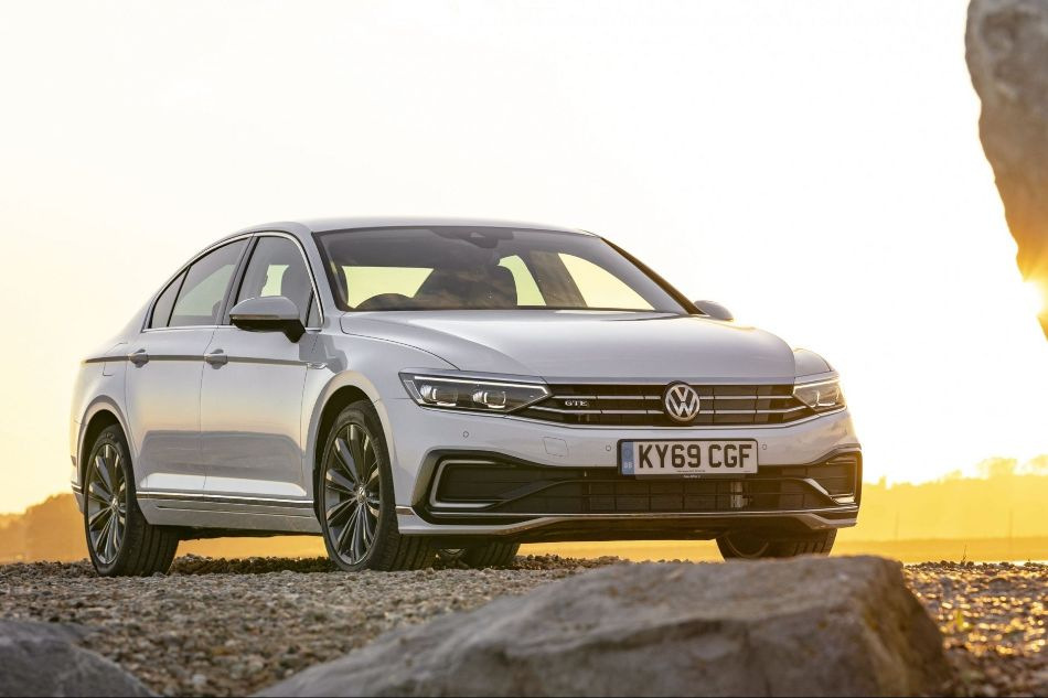 Volkswagen Passat GTE: recenze hybridního sedanu