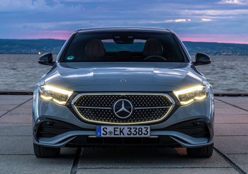 Recenze Mercedes-Benz E-Class 2023: nový rozměr luxusu