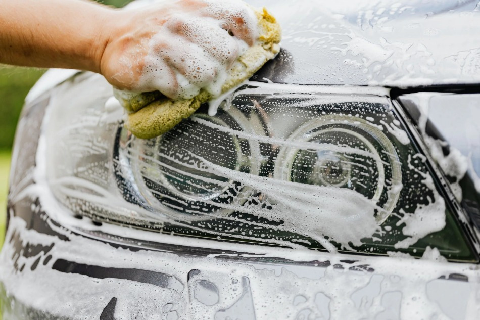 Jak si správně umýt auto svépomocí
