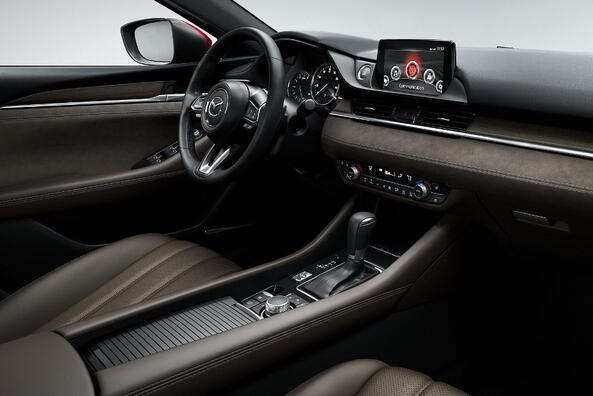Recenze Mazda 6 Combi: praktické a pohodlné kombi Fotografie 5