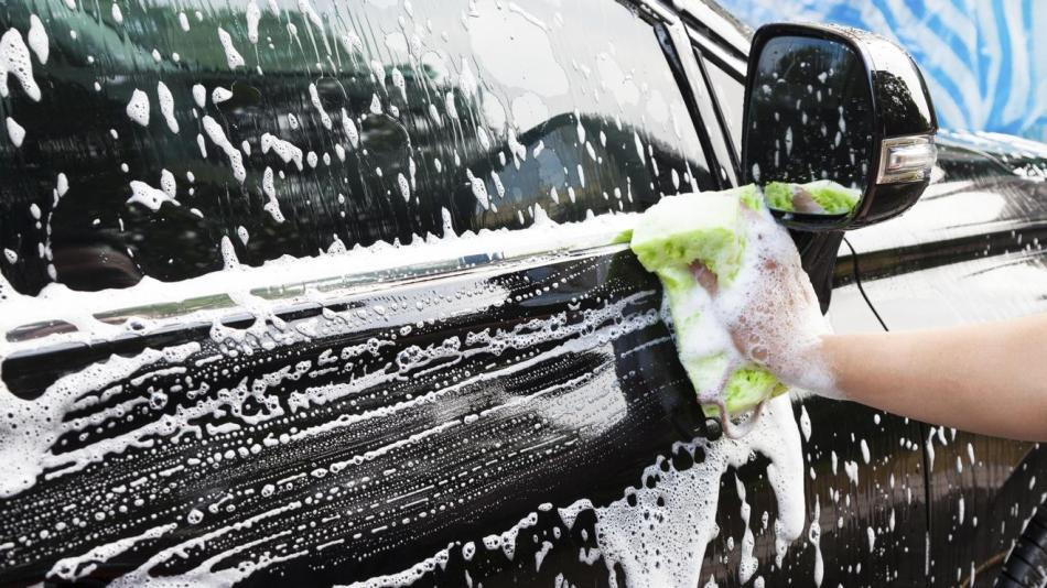Lze auto mýt domácími prostředky?