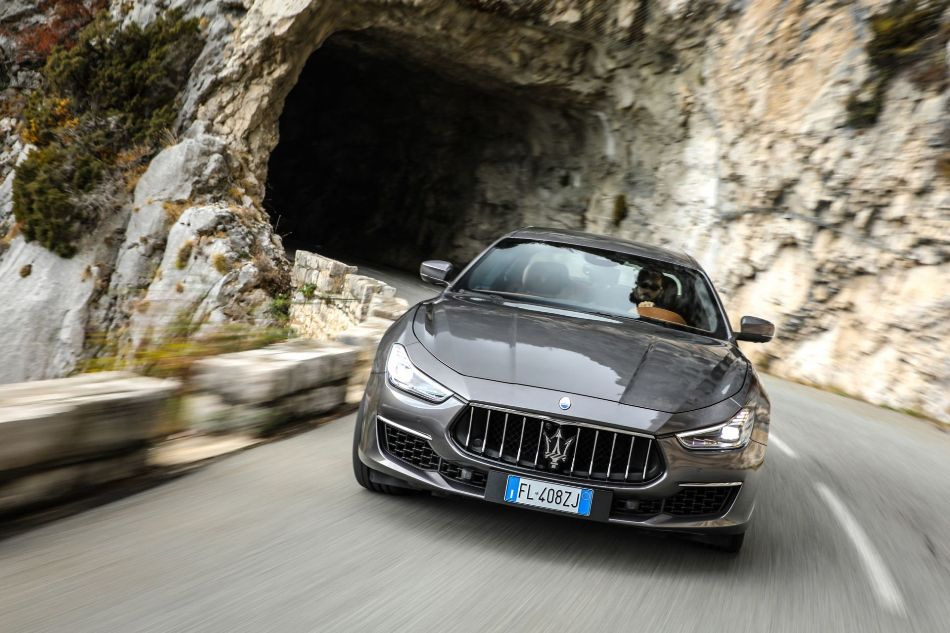 Test vysoce výkonného italského sedanu Maserati Ghibli