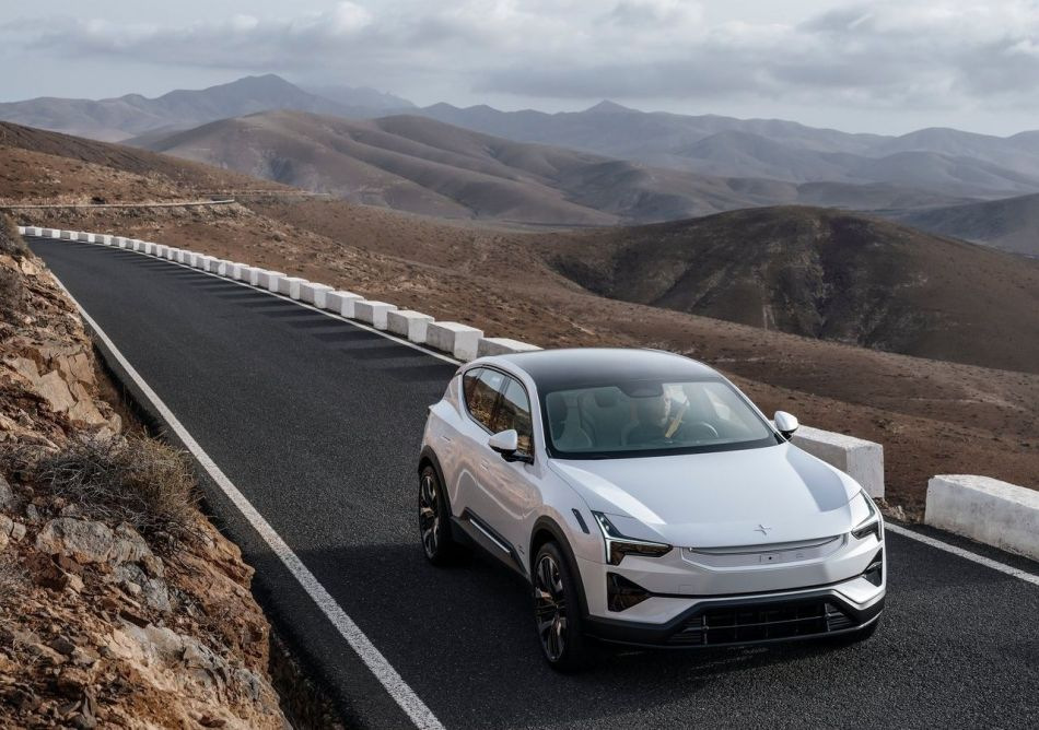 Recenze elektrického crossoveru Polestar 3