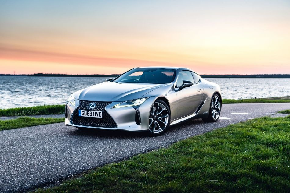 Lexus LC 500h: hybridní sportovní vůz