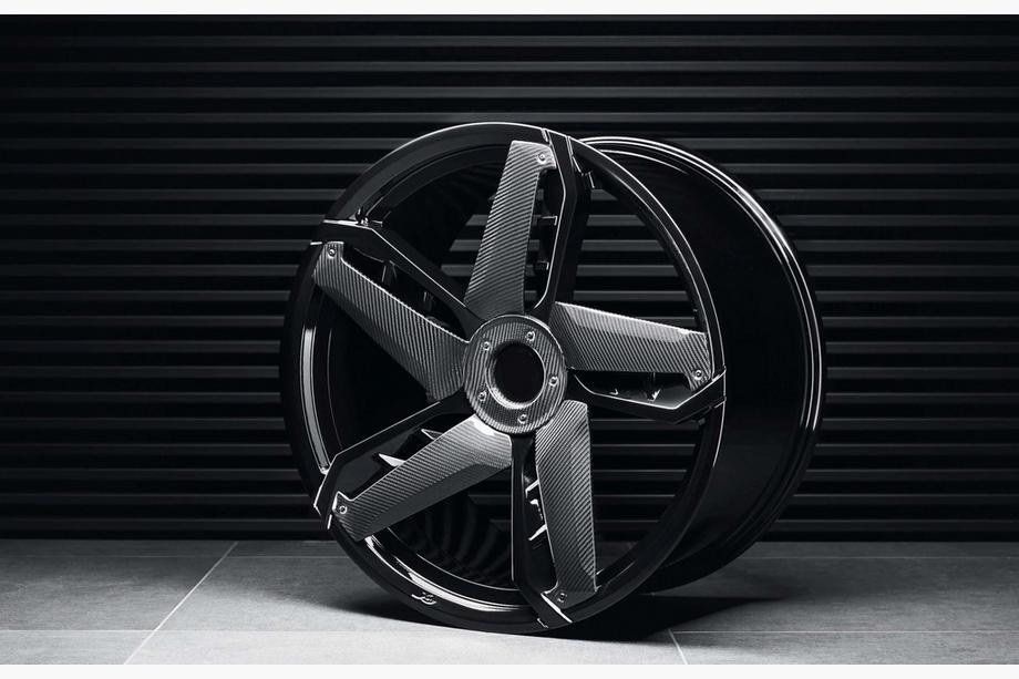 BMW X5 G05 2019–2026 Kované disky s karbonovými vložkami R20/R21/R22 (LT-Designs, 4 ks) Fotografie 3
