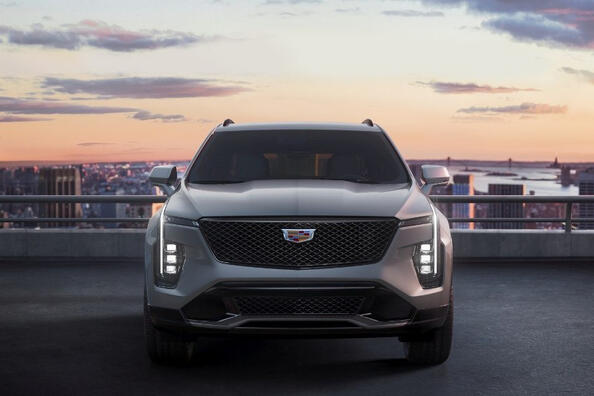 Recenze Cadillac XT4 2024: stylová modernizace