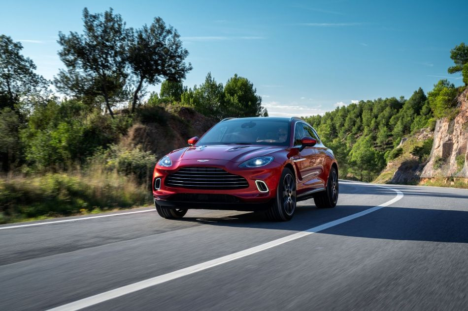 Recenze britského sportovního crossoveru Aston Martin DBX