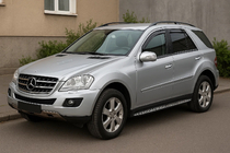Mercedes ML W164 2005–2011 Okenní deflektory vkládací (4 ks, Esa) fotografie 1