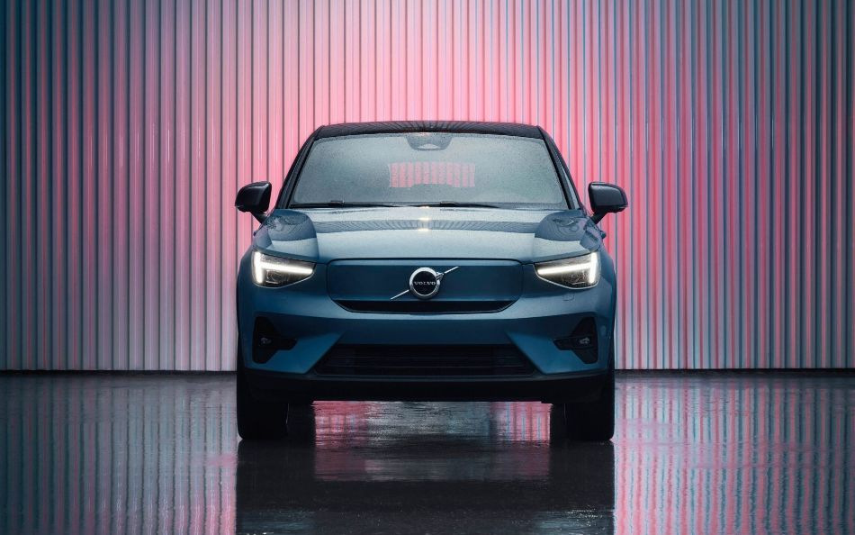 Elektrický crossover Volvo C40 s výkonem 408 koní