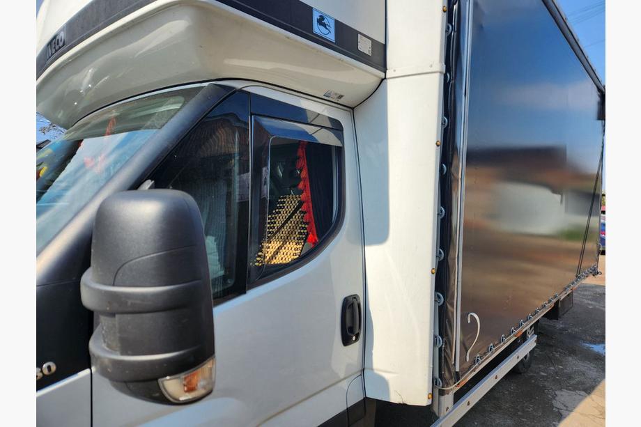 Iveco Daily 2014– Okenní deflektory vkládací (poloprůhledné, 2 ks, Cagatay) Fotografie 4