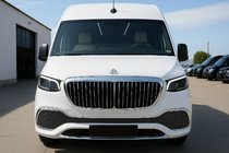 Mercedes Sprinter W907/W910 2018– Přední nárazník s mřížkou (Maybach) fotografie 3