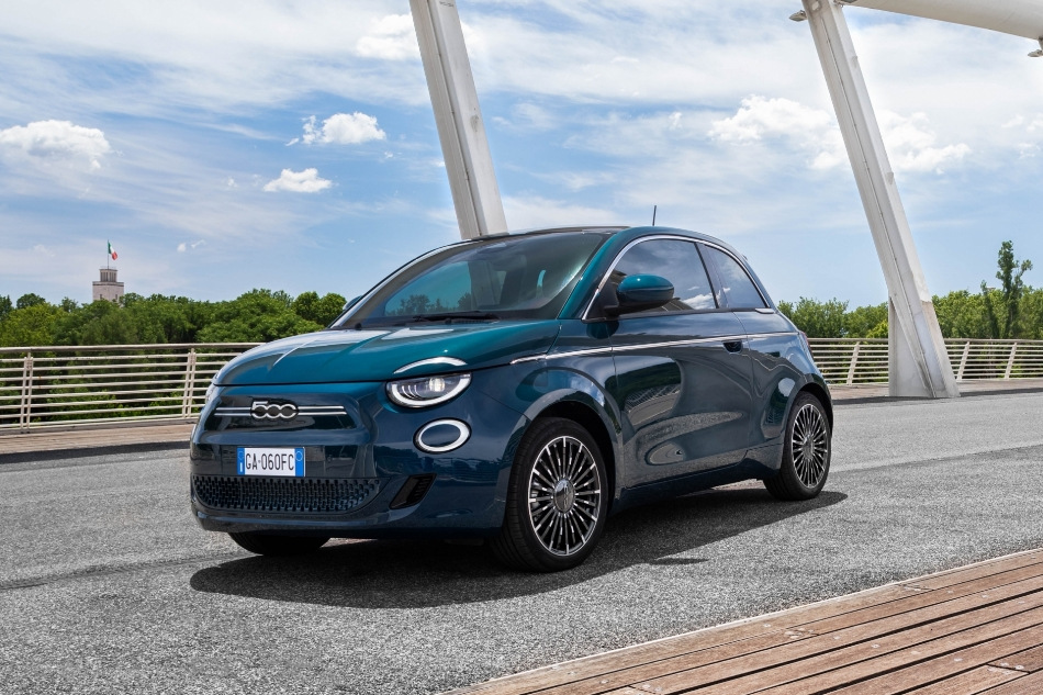 Recenze Fiat 500e: stylový elektrický hatchback