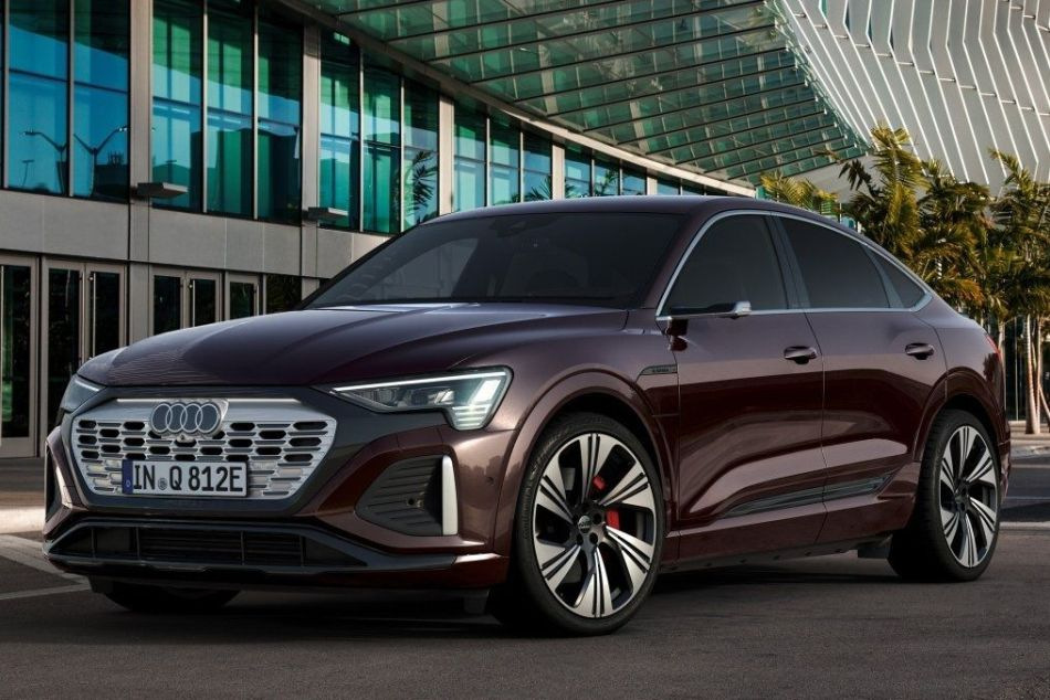 Test vysoce výkonného elektrického crossoveru Audi Q8 Sportback e-tron