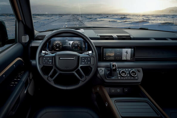 Test velkého výkonného SUV Land Rover Defender 110 Fotografie 6