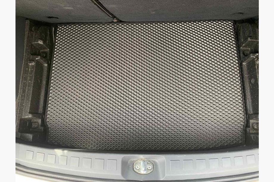 Mitsubishi Colt 2004–2012 EVA koberec do kufru (šedý) Image