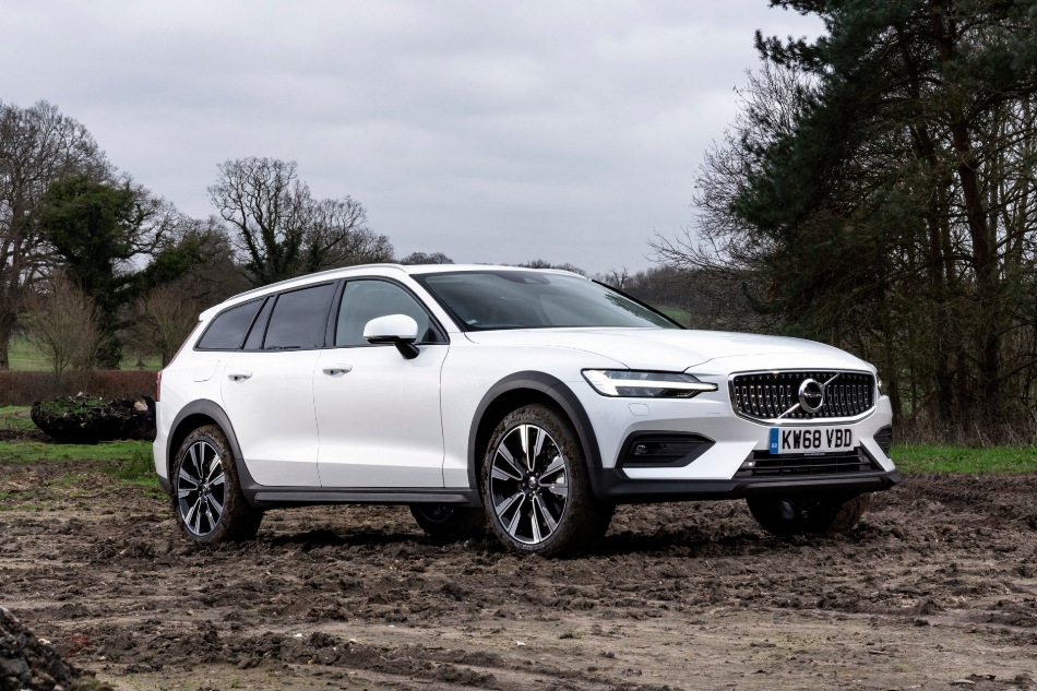 Test kombi druhé generace Volvo V60 Cross Country