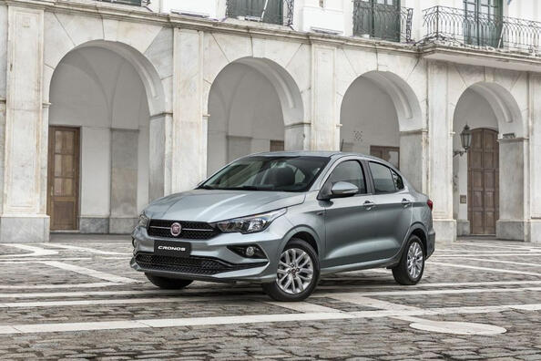 Recenze sedanu Fiat Cronos