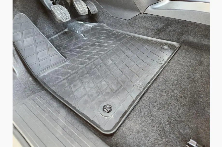 Toyota Proace City 2016– Gumové autokoberce Stingray (4 ks, klip CP2) Image