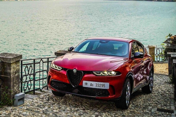 Alfa Romeo Tonale: recenze kompaktního italského crossoveru