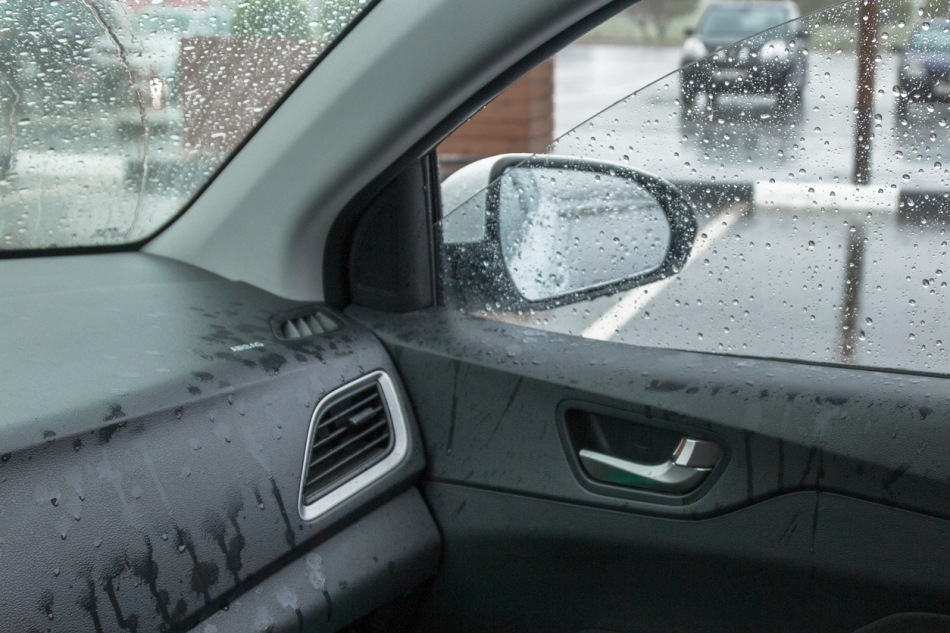 Jak ochránit auto před nadměrnou vlhkostí?