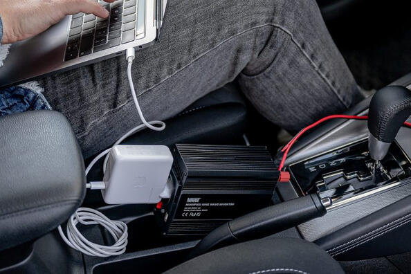 Jak získat 220 V v automobilu?