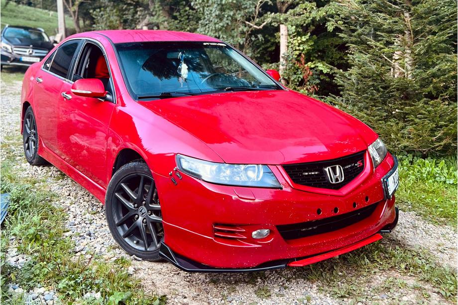 Honda Accord VII 2002–2007 Přední lip spoiler Niken Red (ABS) Fotografie 1
