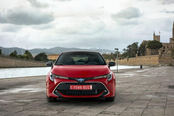 Test hatchbacku Toyota Corolla Hatchback Hybrid