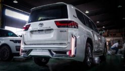 Toyota Land Cruiser 300 2021– VIP sada bodykitu fotografie 2