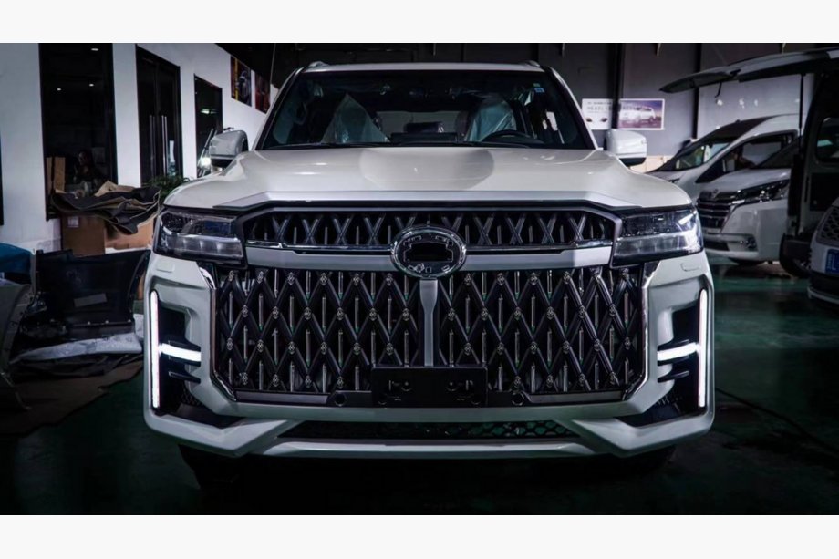 Toyota Land Cruiser 300 2021– VIP sada bodykitu Image