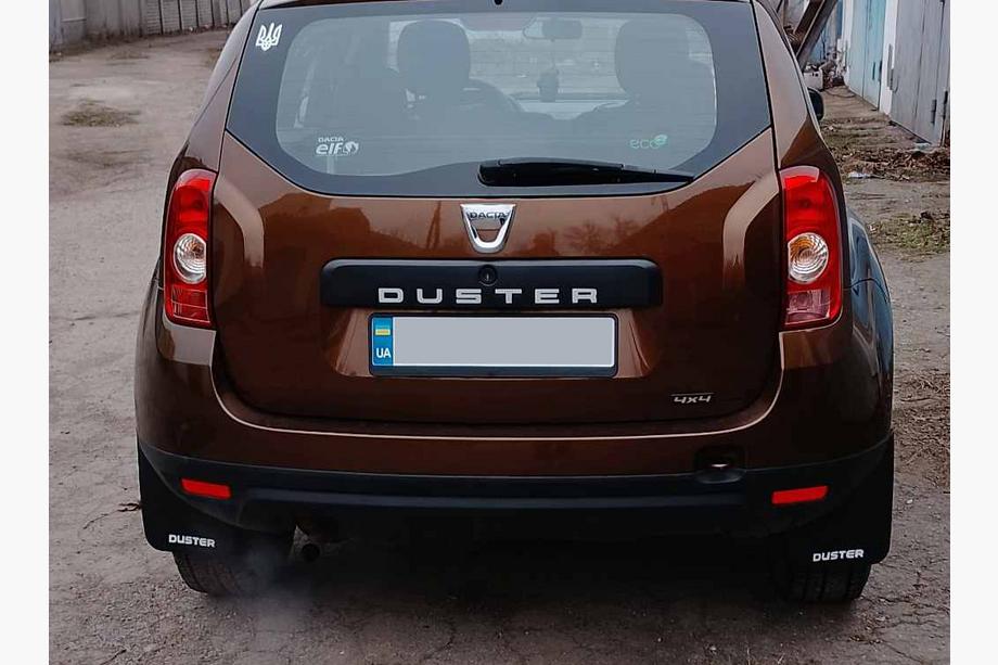 Dacia Duster 2008–2018 Zástěrky EuroCap (4 ks) Fotografie 3