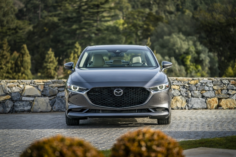Recenze Mazda 3 Sedan IV. generace