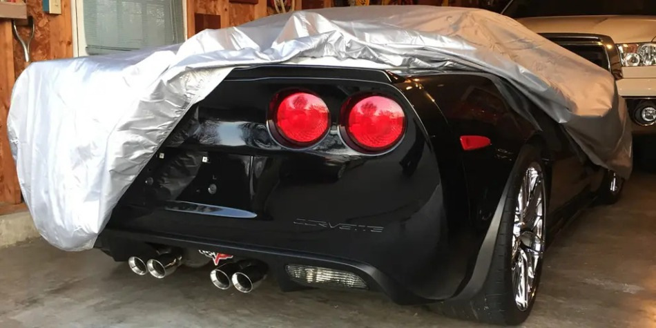 Jaký materiál je nejlepší pro automobilovou plachtu na auto?