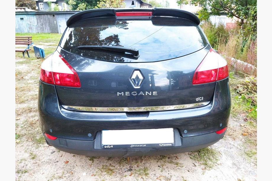 Renault Megane III 2009–2016 Nerezová lišta hrany víka kufru (HB) Image