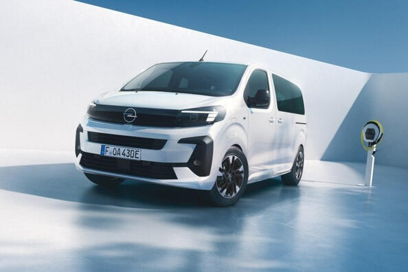 Test elektrického minivanu Opel Zafira Electric 2024