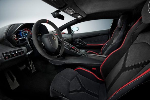 Alcantara v automobilovém tuningu: možnosti využití
