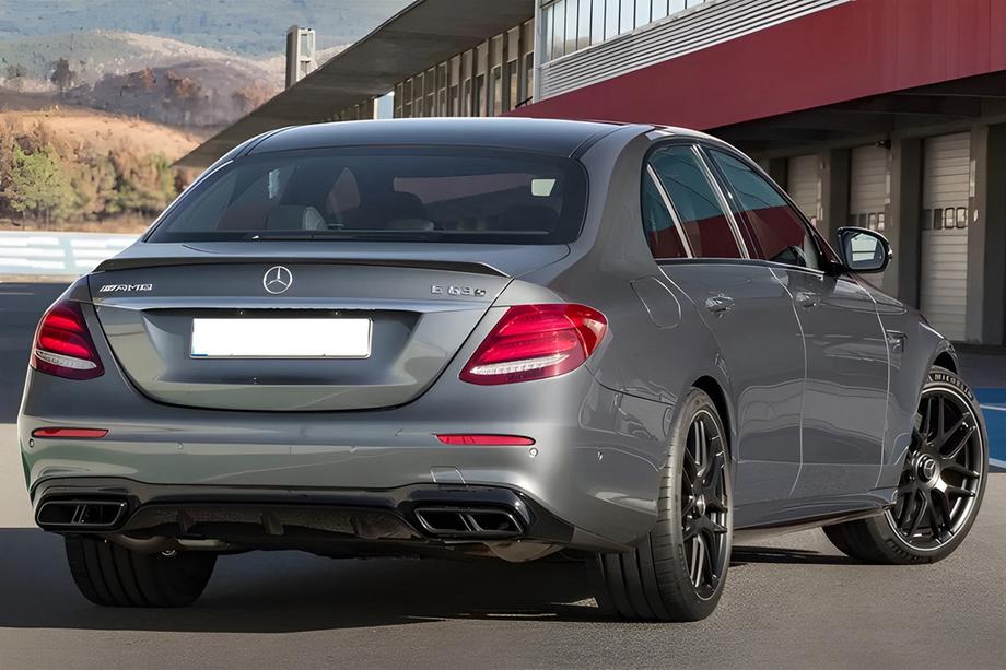 Mercedes E-class W213 2016–2023 Zadní difuzor s koncovkami výfuku E63-Design Black (pro AMG/AMG-Line 2016-2020) Image