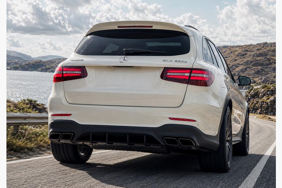 Mercedes GLC X253 2015–2022 Zadní difuzor s koncovkami výfuku Black (design AMG63) Fotografie 2