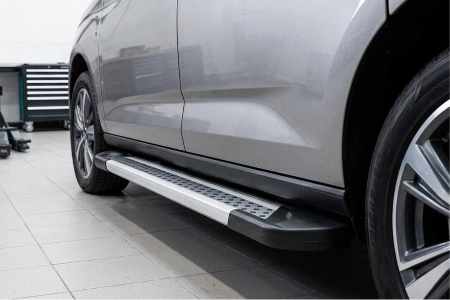 Ford Connect 2021– Boční nášlapy Vision New Grey (2 ks, hliník) Maxi (dlouhý rozvor) Image