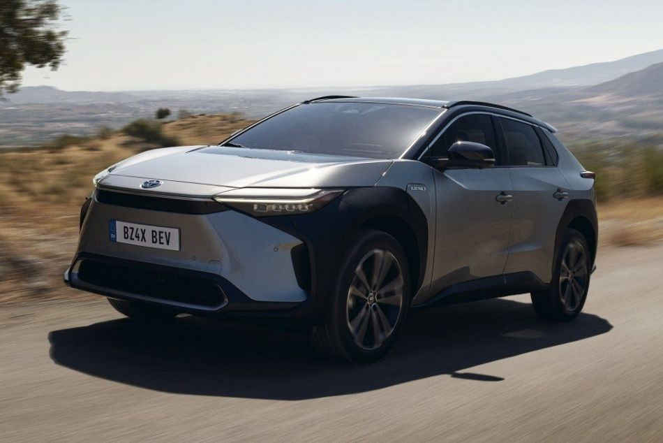 Recenze Toyota bZ4X: nový pohled na elektromobilitu