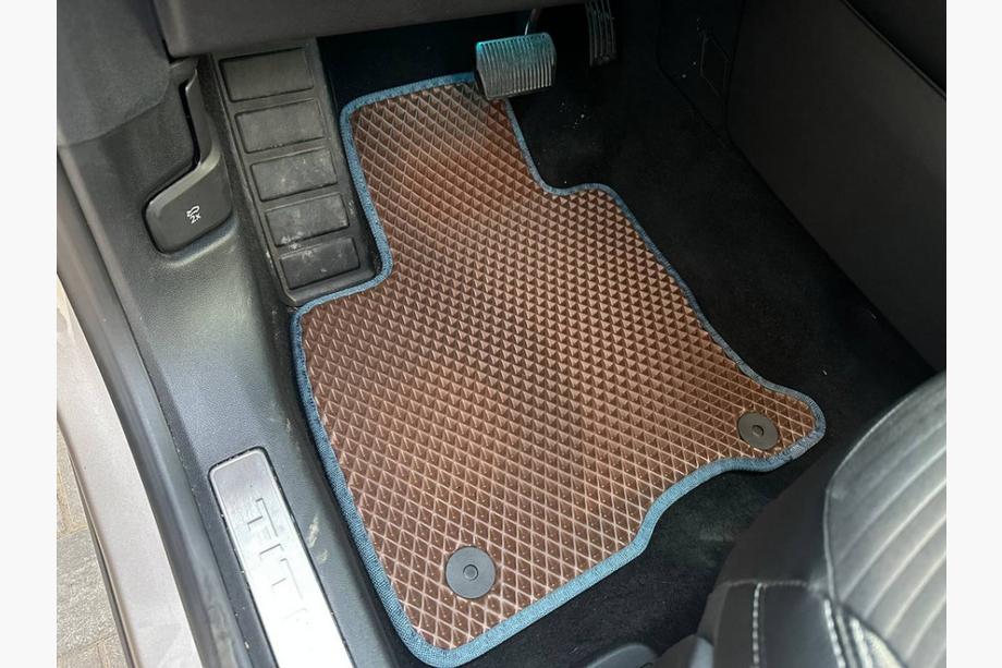Ford Kuga/Escape 2019– Autokoberce EVA (Hybrid, hnědé) Image