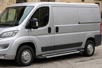 Opel Movano 2021– Boční prahy RedLine V1 (2 ks, hliník) fotografie 1