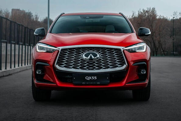Infiniti QX55: recenze elegantního a dynamického crossoveru