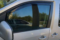 Volkswagen Caddy 2010–2015 Vkládací deflektory oken Niken Luxury (2 ks) fotografie 3