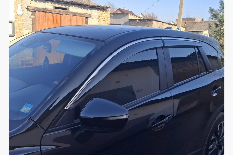Mazda CX-5 2012–2017 Okenní deflektory s chromovanou lištou Niken Luxury (4 ks) Image
