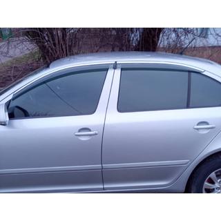 Okenní deflektory s chromovanou lištou Niken Luxury (SD, 4 ks) Skoda Octavia II A5 2010–2013 fotografie 2