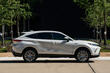 Recenze Toyota Venza: moderní hybridní crossover fotografie 3